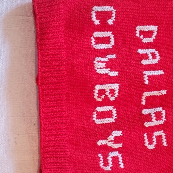 Handmade Vintage Cable Knit Red "Dallas Cowboys" Button Down Sz. L-XL Sweater - Picture 8 of 8